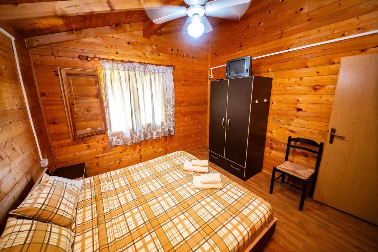 בורש Guest House Luiza מראה חיצוני תמונה