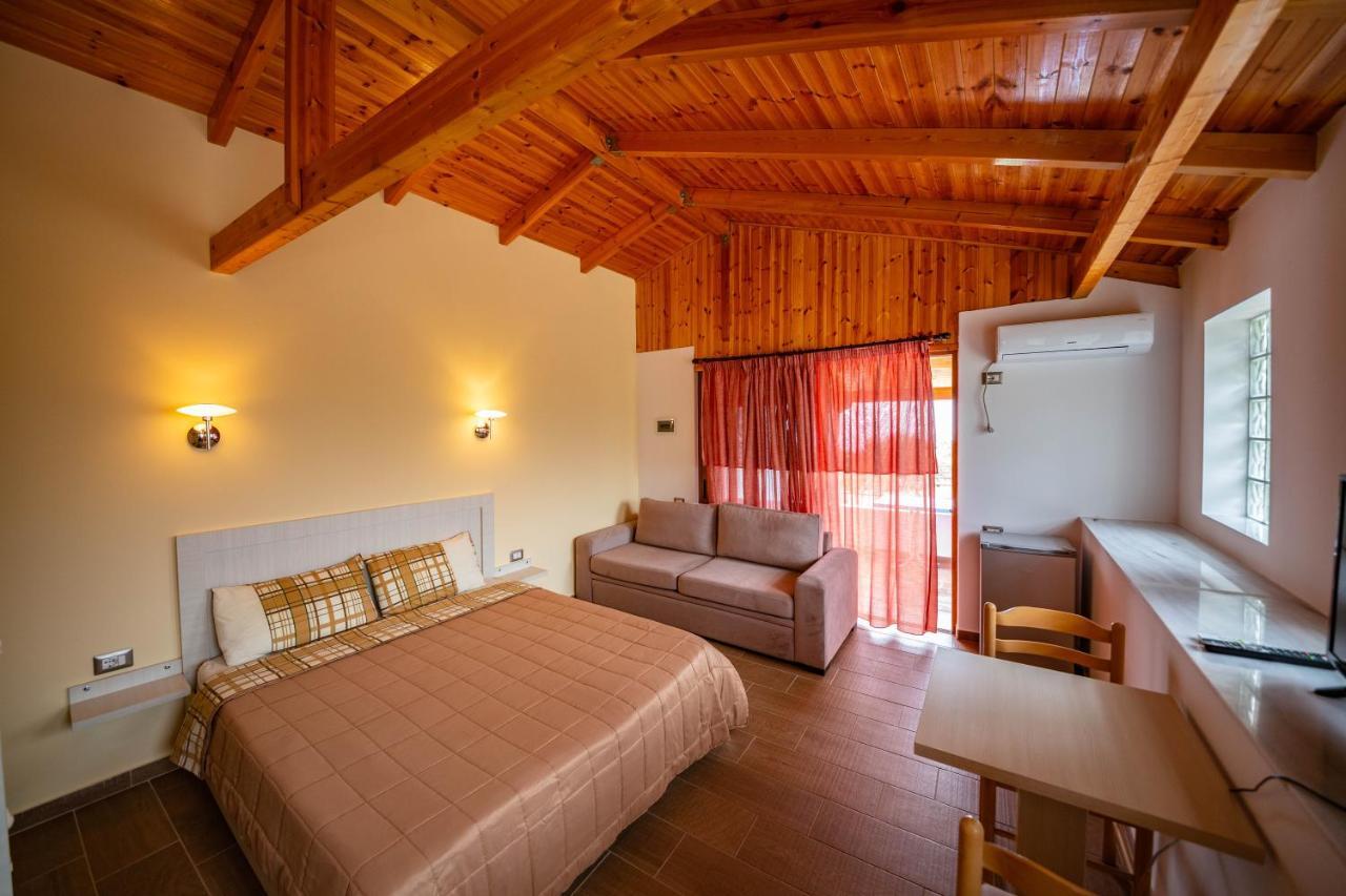 בורש Guest House Luiza מראה חיצוני תמונה