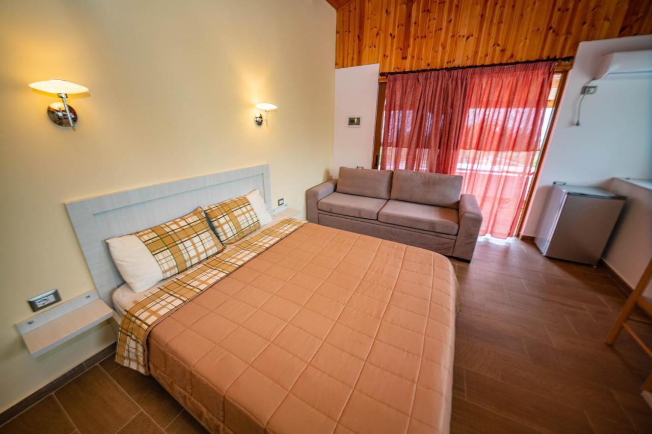 בורש Guest House Luiza מראה חיצוני תמונה