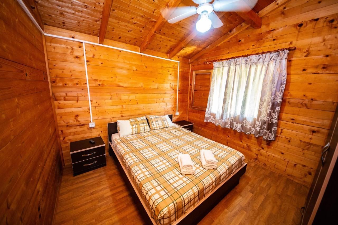 בורש Guest House Luiza מראה חיצוני תמונה